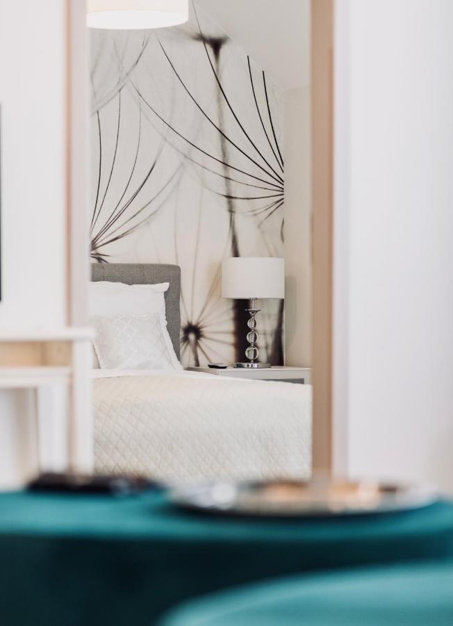 Monarchia Apartman Grand โมชนมายารูวาร์ ภายนอก รูปภาพ