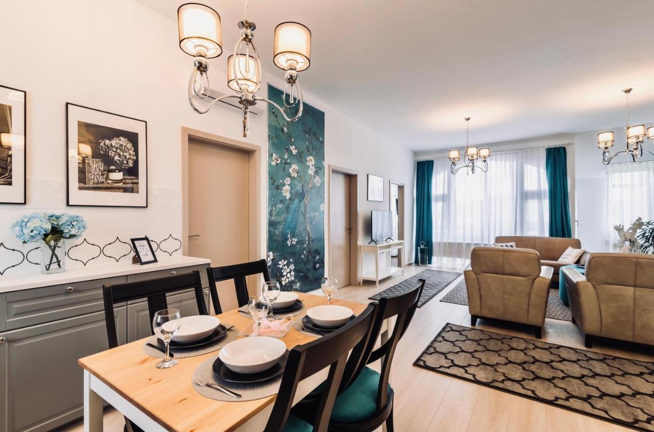 Monarchia Apartman Grand โมชนมายารูวาร์ ภายนอก รูปภาพ